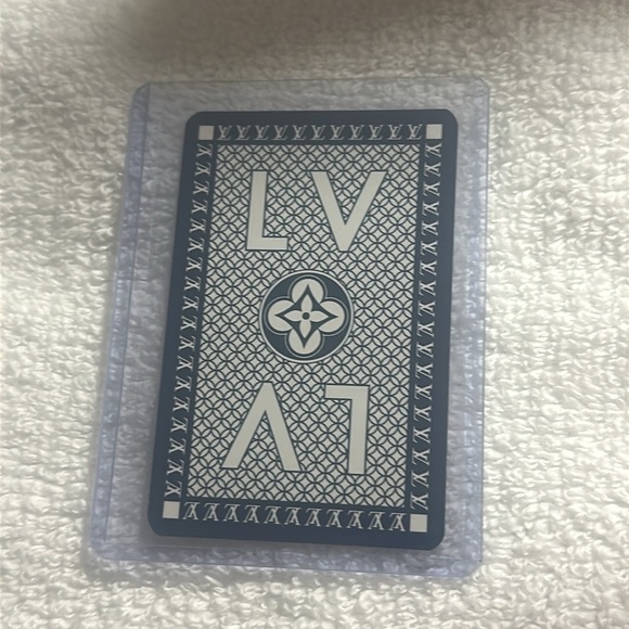 Louis Vuitton blue playing card 9 of spades with COA - Picture 2 of 4